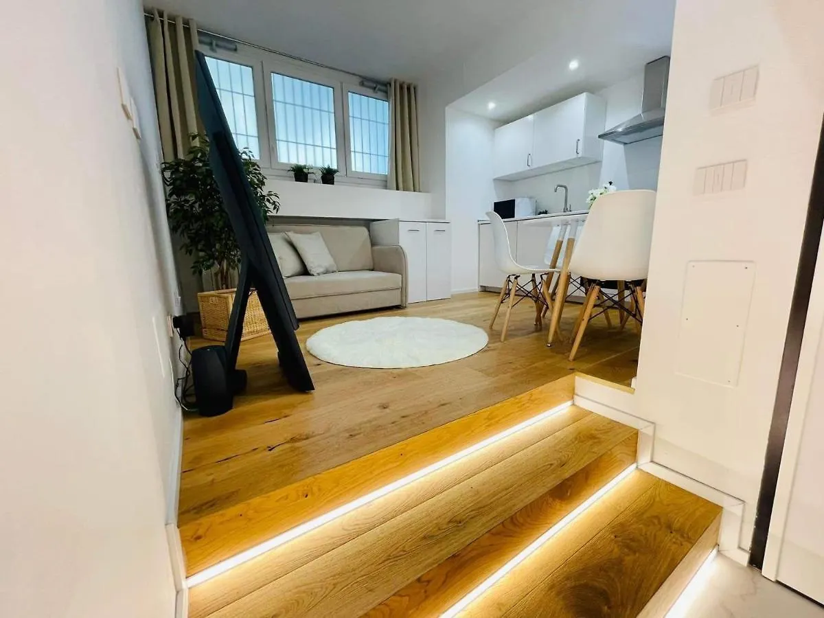 Led House Cadore - Bilocale Zona Milano Centro Italy